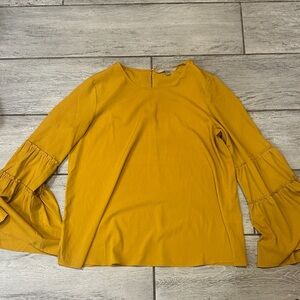 Valerie Stevens Fall Mustard Bell Sleeve Top Large NWOT